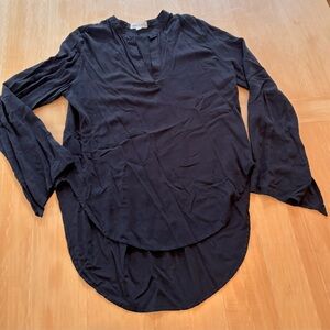 Cloth and Stone black blouse. Size medium.